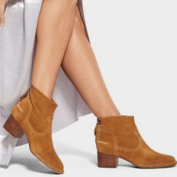 Ugg Bandara Suede Ankle Boots Sz 6
